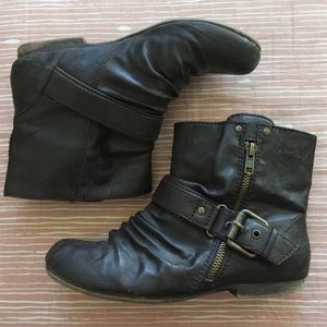 Dark brown ankle boot